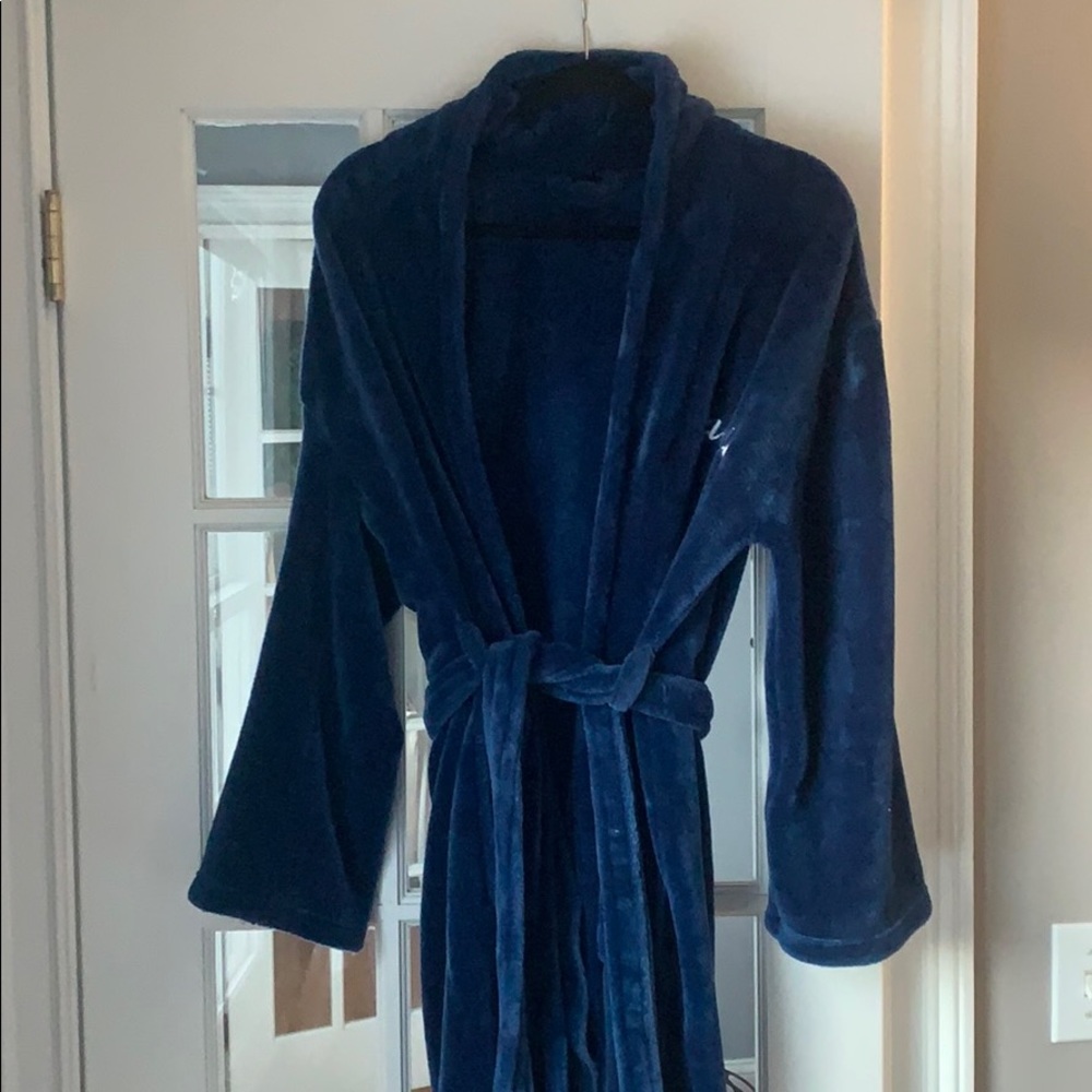 Never worn chubbies robe